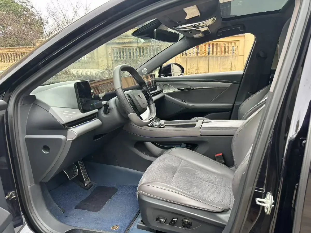 2024 Voyah ZhuiGuang 1.5T 136HP L4 PHEV 43KWH,autocango,china used car exporter,china ev exporter,chinese used car exporter,chinese used ev exporter