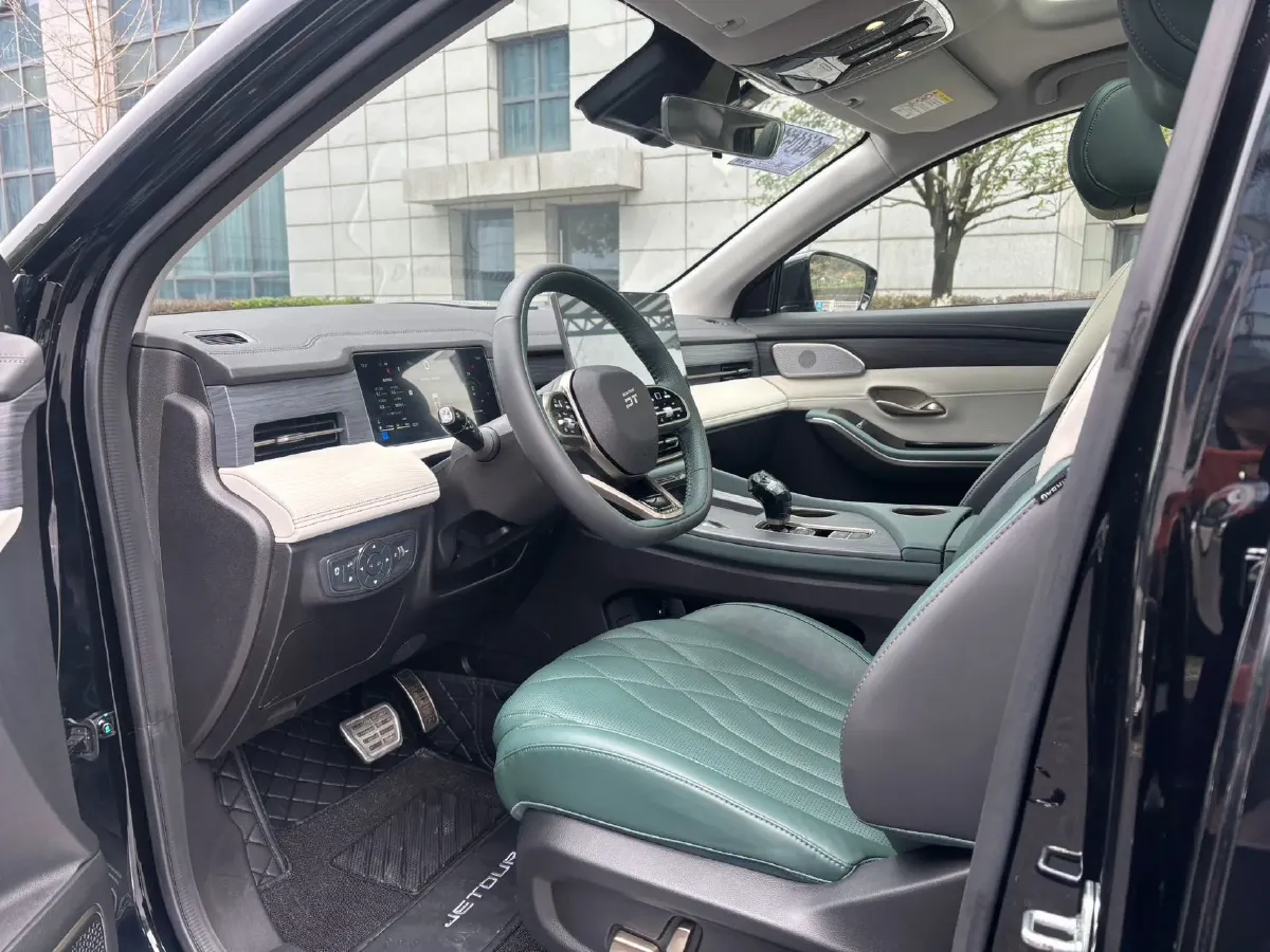 2023 Jetour Traveller 2.0T 254HP L4 7DCT,autocango,china used car exporter,china ev exporter,chinese used car exporter,chinese used ev exporter