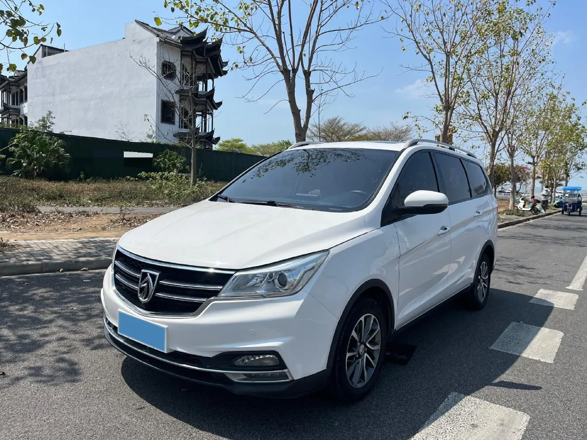 2019 BaoJun 730 1.5T 151HP L4 CVT,autocango,china used car exporter,china ev exporter,chinese used car exporter,chinese used ev exporter