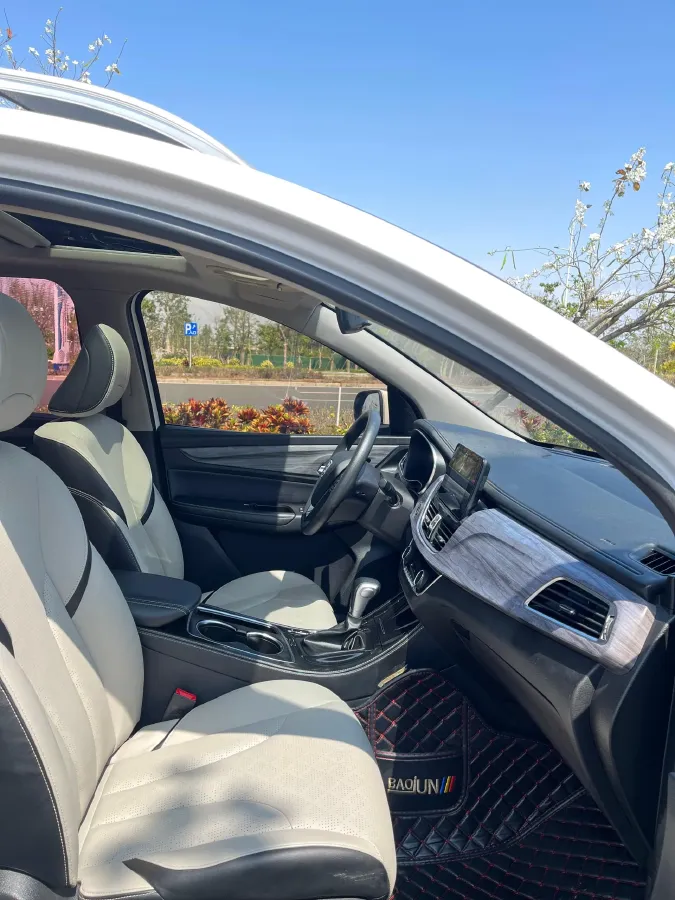 2019 BaoJun 730 1.5T 151HP L4 CVT,autocango,china used car exporter,china ev exporter,chinese used car exporter,chinese used ev exporter