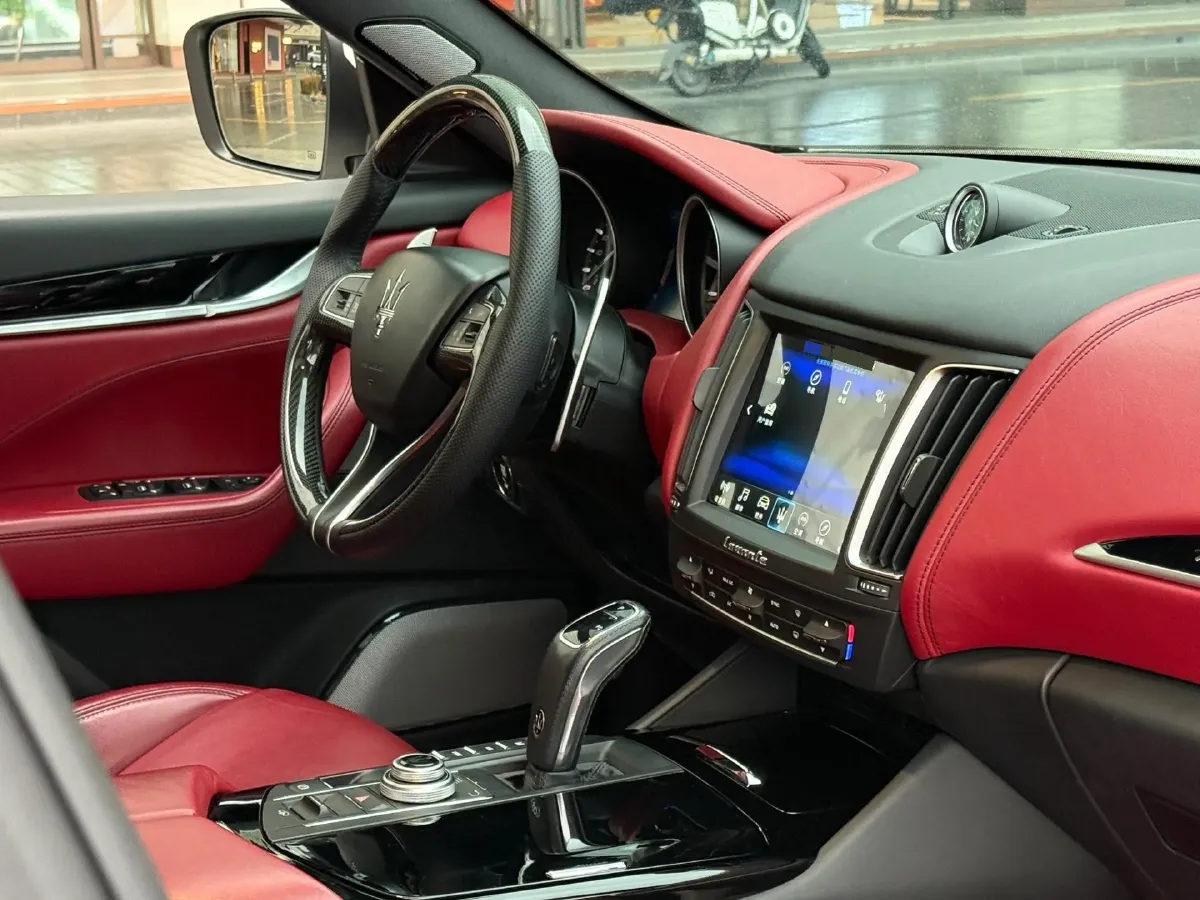 2018 Maserati Levante 3.0T 350HP V6 8AT,autocango,china used car exporter,china ev exporter,chinese used car exporter,chinese used ev exporter