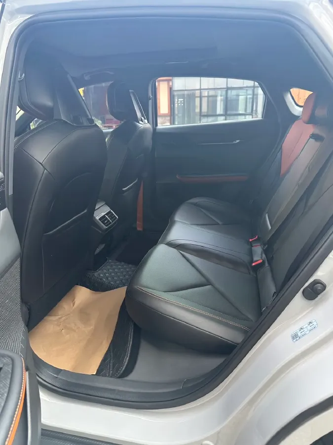 2022 ChangAn UNI-V 1.5T 188HP L4 7DCT,autocango,china used car exporter,china ev exporter,chinese used car exporter,chinese used ev exporter