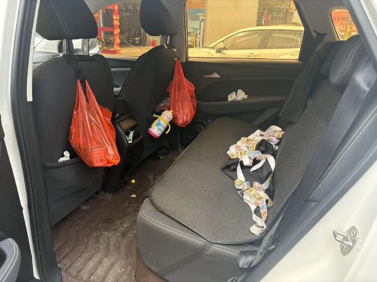 2018 BaoJun 530 1.5T 150HP L4 6MT,autocango,china used car exporter,china ev exporter,chinese used car exporter,chinese used ev exporter