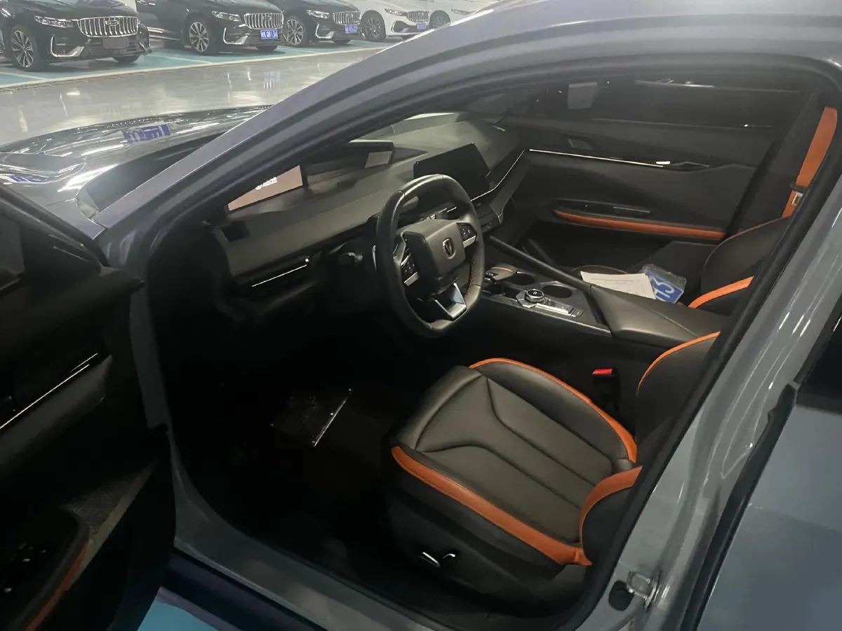 2024 ChangAn UNI-V 1.5T 188HP L4 7DCT,autocango,china used car exporter,china ev exporter,chinese used car exporter,chinese used ev exporter