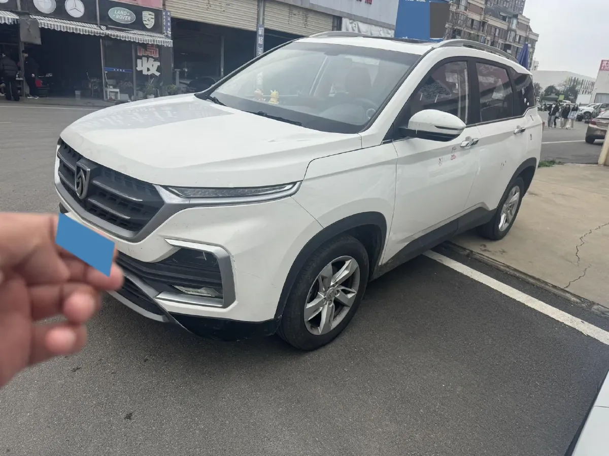 2018 BaoJun 530 1.5T 150HP L4 6MT,autocango,china used car exporter,china ev exporter,chinese used car exporter,chinese used ev exporter