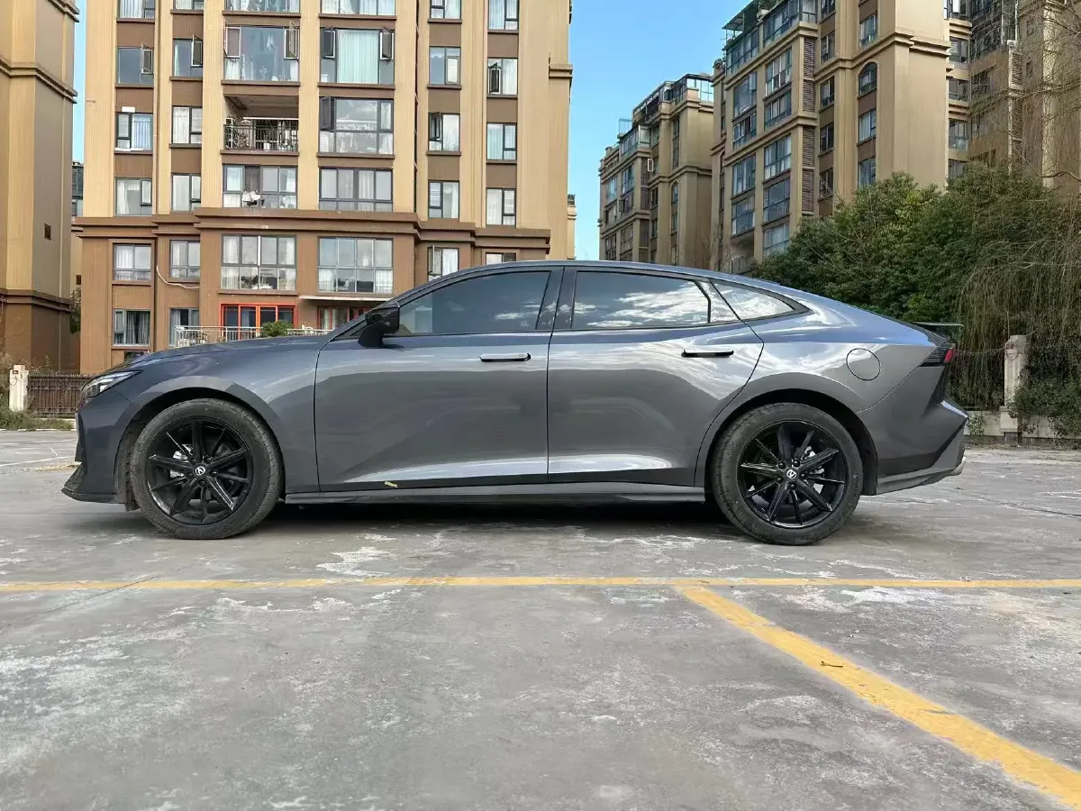 2022 ChangAn UNI-V 1.5T 188HP L4 7DCT,autocango,china used car exporter,china ev exporter,chinese used car exporter,chinese used ev exporter