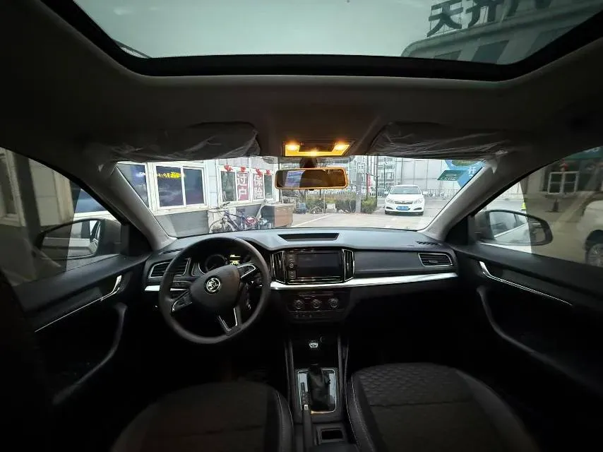 2018 Skoda Kamiq 1.5L 110HP L4 6AT,autocango,china used car exporter,china ev exporter,chinese used car exporter,chinese used ev exporter