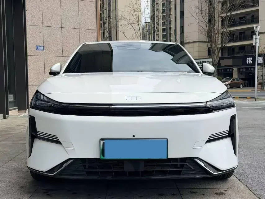 2024 Geely Galaxy L6 1.5T 163HP L4 3DHT PHEV,autocango,china used car exporter,china ev exporter,chinese used car exporter,chinese used ev exporter