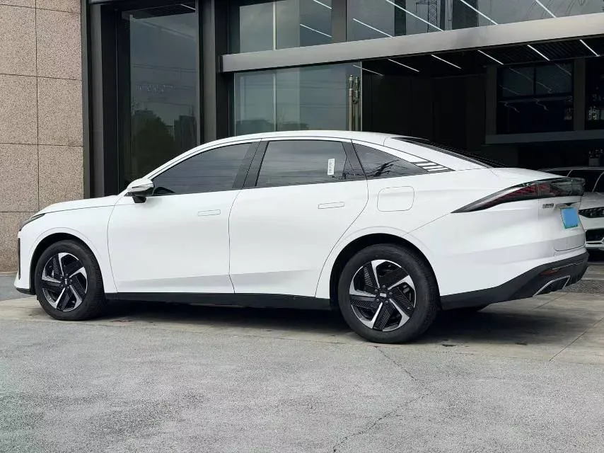 2024 Geely Galaxy L6 1.5T 163HP L4 3DHT PHEV,autocango,china used car exporter,china ev exporter,chinese used car exporter,chinese used ev exporter