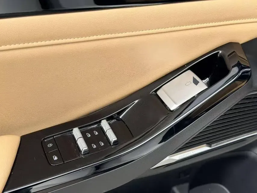 2024 Geely Galaxy L6 1.5T 163HP L4 3DHT PHEV,autocango,china used car exporter,china ev exporter,chinese used car exporter,chinese used ev exporter