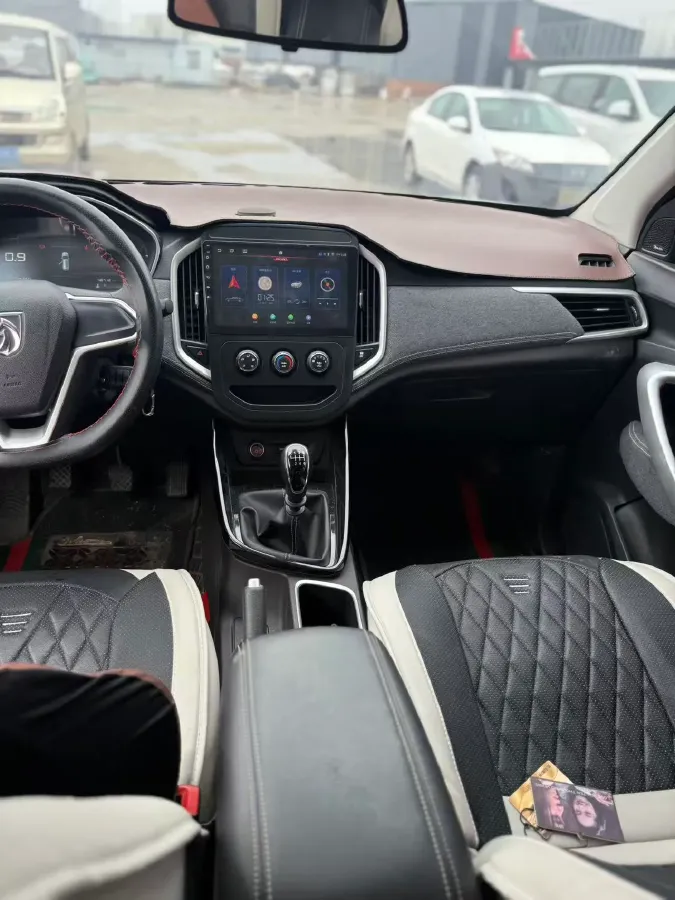 2020 BaoJun 530 1.5T 147HP L4 6MT,autocango,china used car exporter,china ev exporter,chinese used car exporter,chinese used ev exporter