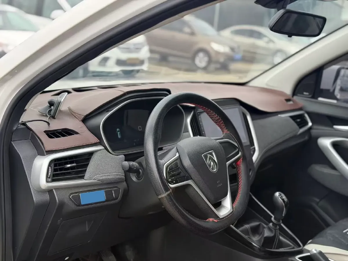 2020 BaoJun 530 1.5T 147HP L4 6MT,autocango,china used car exporter,china ev exporter,chinese used car exporter,chinese used ev exporter