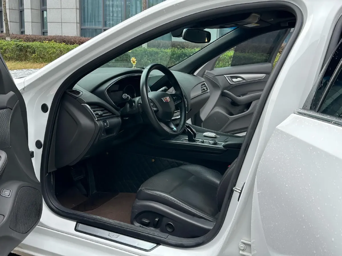 2022 Cadillac CT5 2.0T 237HP L4 10AT,autocango,china used car exporter,china ev exporter,chinese used car exporter,chinese used ev exporter