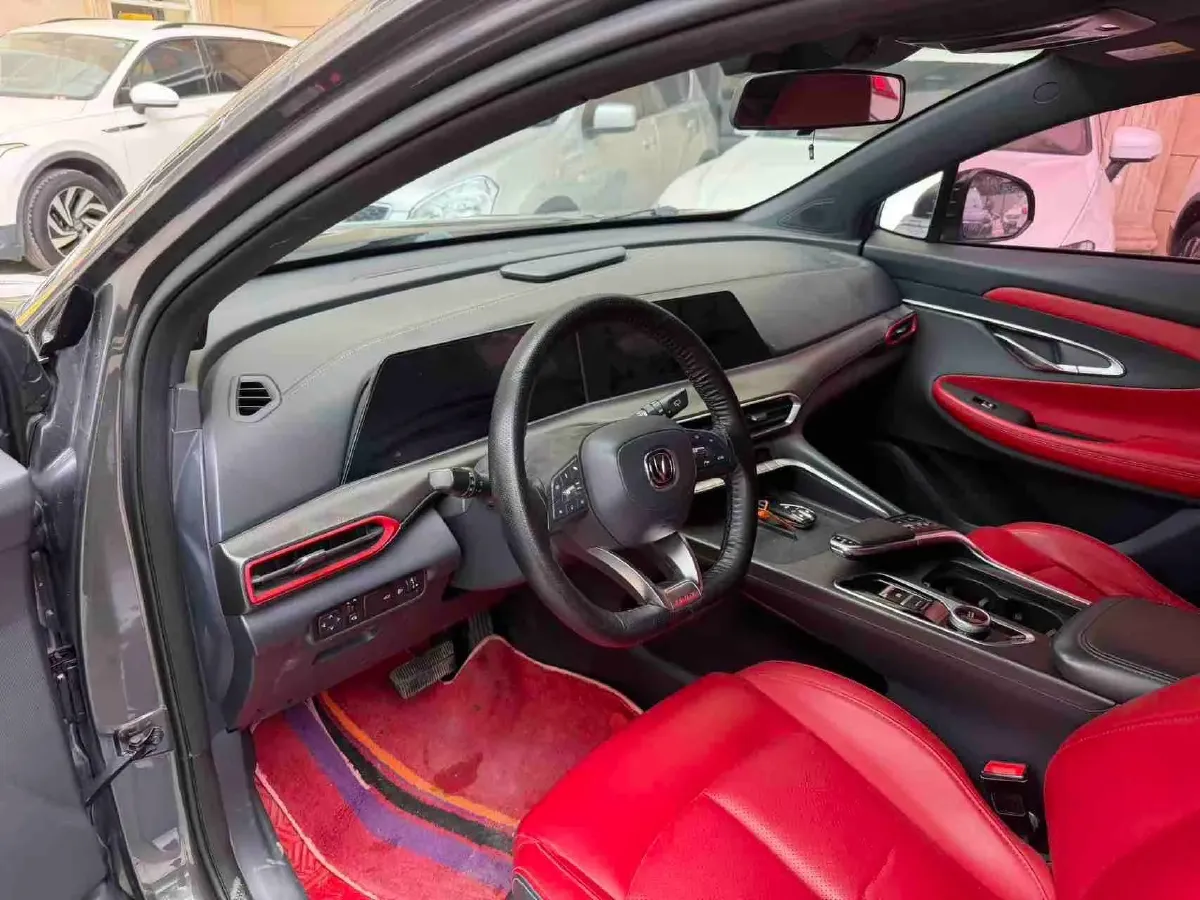 2020 ChangAn UNI-T 1.5T 180HP L4 7DCT,autocango,china used car exporter,china ev exporter,chinese used car exporter,chinese used ev exporter