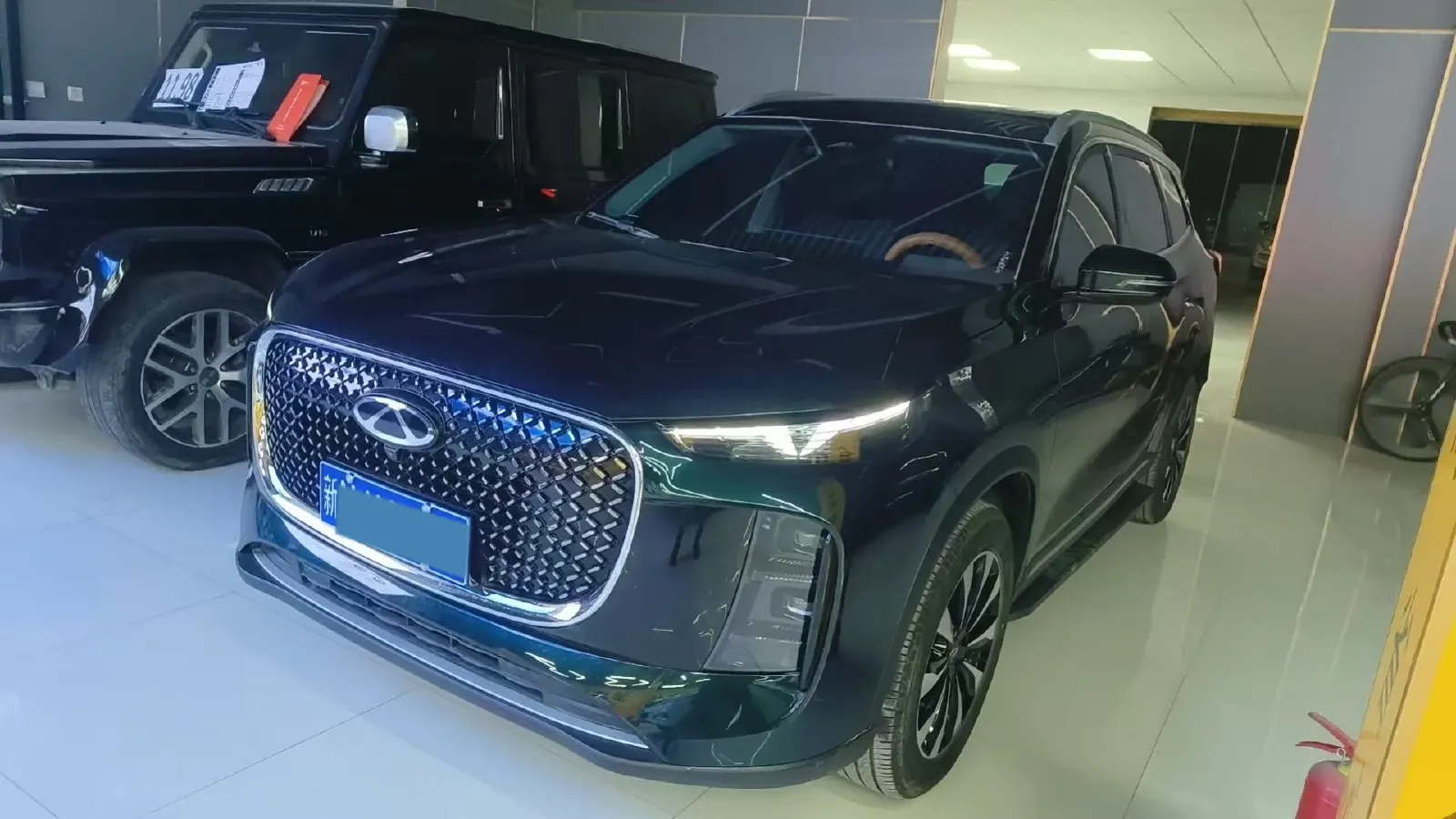 2025 Chery Tiggo 8 Plus 1.6T 197HP L4 7DCT,autocango,china used car exporter,china ev exporter,chinese used car exporter,chinese used ev exporter