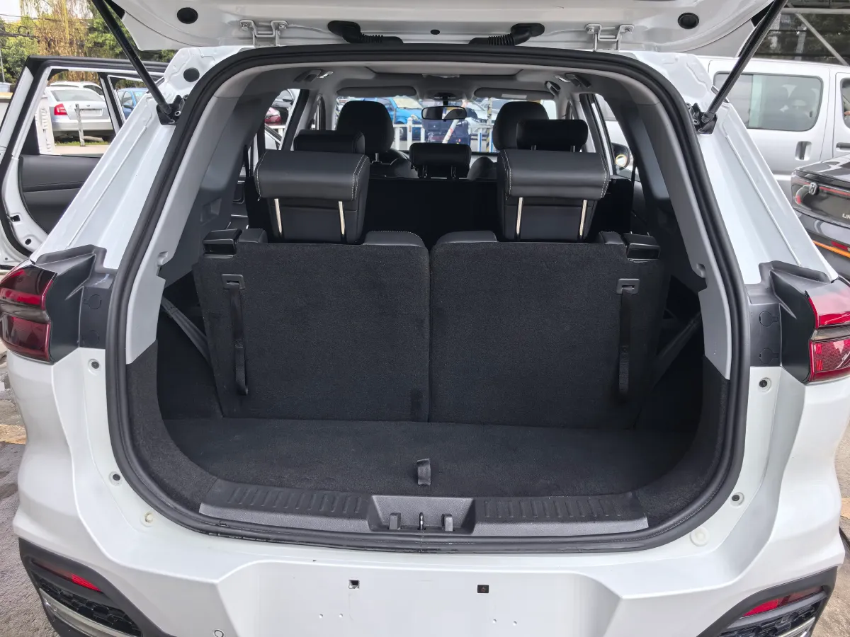 2021 Chery Tiggo 8 1.5T 156HP L4 6MT,autocango,china used car exporter,china ev exporter,chinese used car exporter,chinese used ev exporter