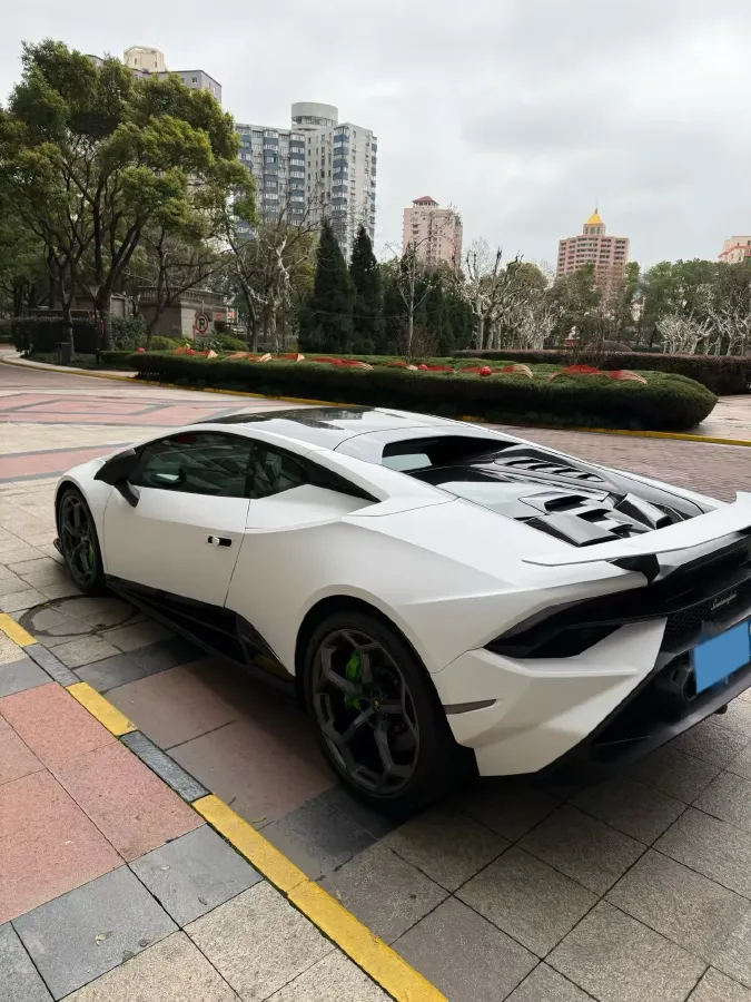 2023 Lamborghini Huracán 5.2L 640HP V10 7DCT,autocango,china used car exporter,china ev exporter,chinese used car exporter,chinese used ev exporter