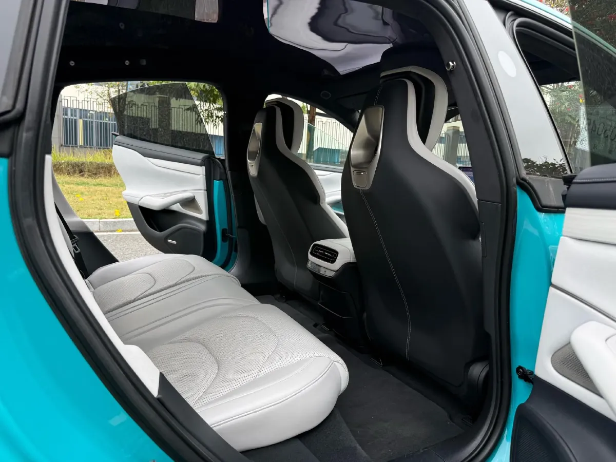 2024 MI SU7 BEV 101KWH,autocango,china used car exporter,china ev exporter,chinese used car exporter,chinese used ev exporter