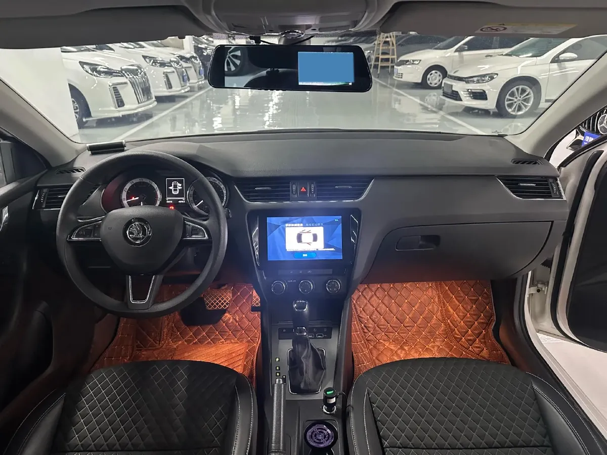 2019 Skoda Octavia 1.2T 116HP L4 7DCT,autocango,china used car exporter,china ev exporter,chinese used car exporter,chinese used ev exporter