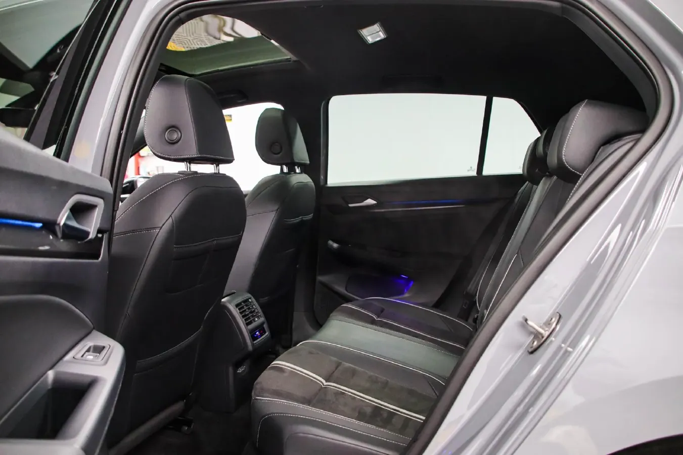 2023 Volkswagen Golf 1.4T 150HP L4 7DCT,autocango,china used car exporter,china ev exporter,chinese used car exporter,chinese used ev exporter