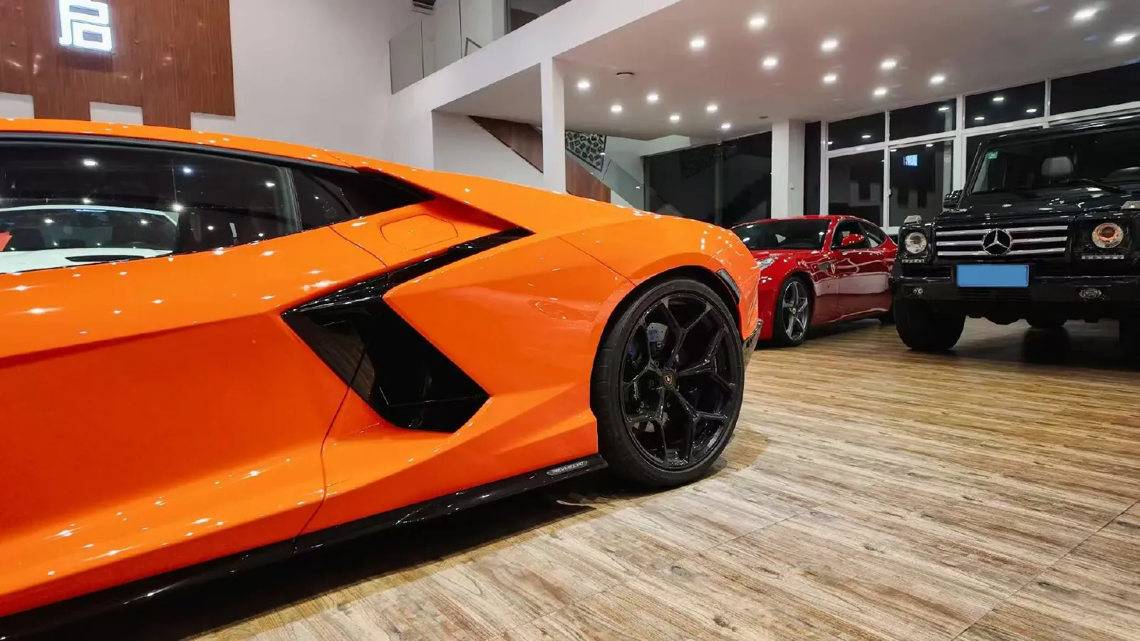 2023 Lamborghini Revuelto 6.5L 826HP V12 8DCT PHEV 3.8KWH,autocango,china used car exporter,china ev exporter,chinese used car exporter,chinese used ev exporter