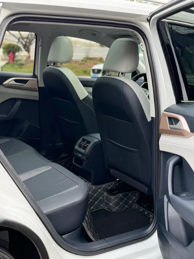 2025 Volkswagen Tharu 1.5T 160HP L4 7DCT,autocango,china used car exporter,china ev exporter,chinese used car exporter,chinese used ev exporter