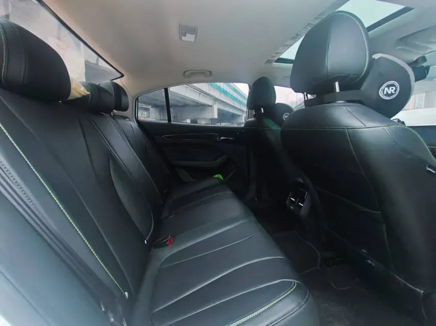 2021 Roewe i5 1.5L 120HP L4 5MT,autocango,china used car exporter,china ev exporter,chinese used car exporter,chinese used ev exporter