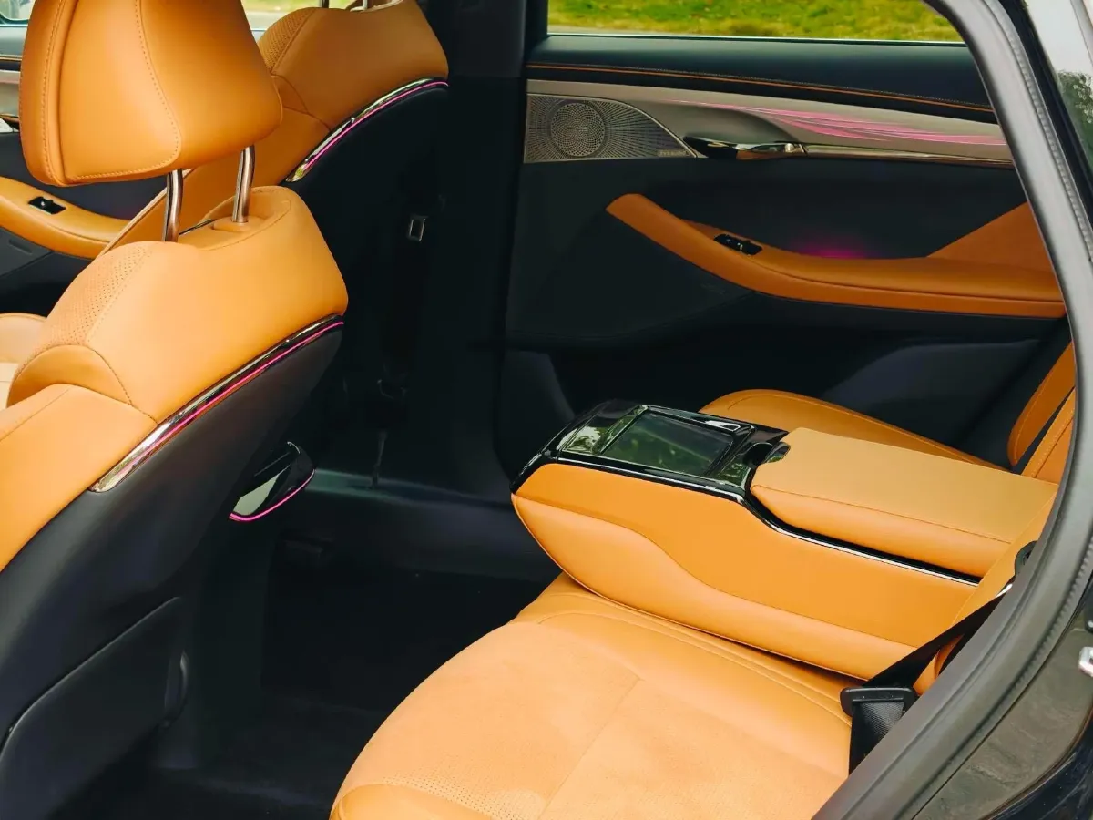 2024 Voyah ZhuiGuang 1.5T 136HP L4 PHEV 43KWH,autocango,china used car exporter,china ev exporter,chinese used car exporter,chinese used ev exporter