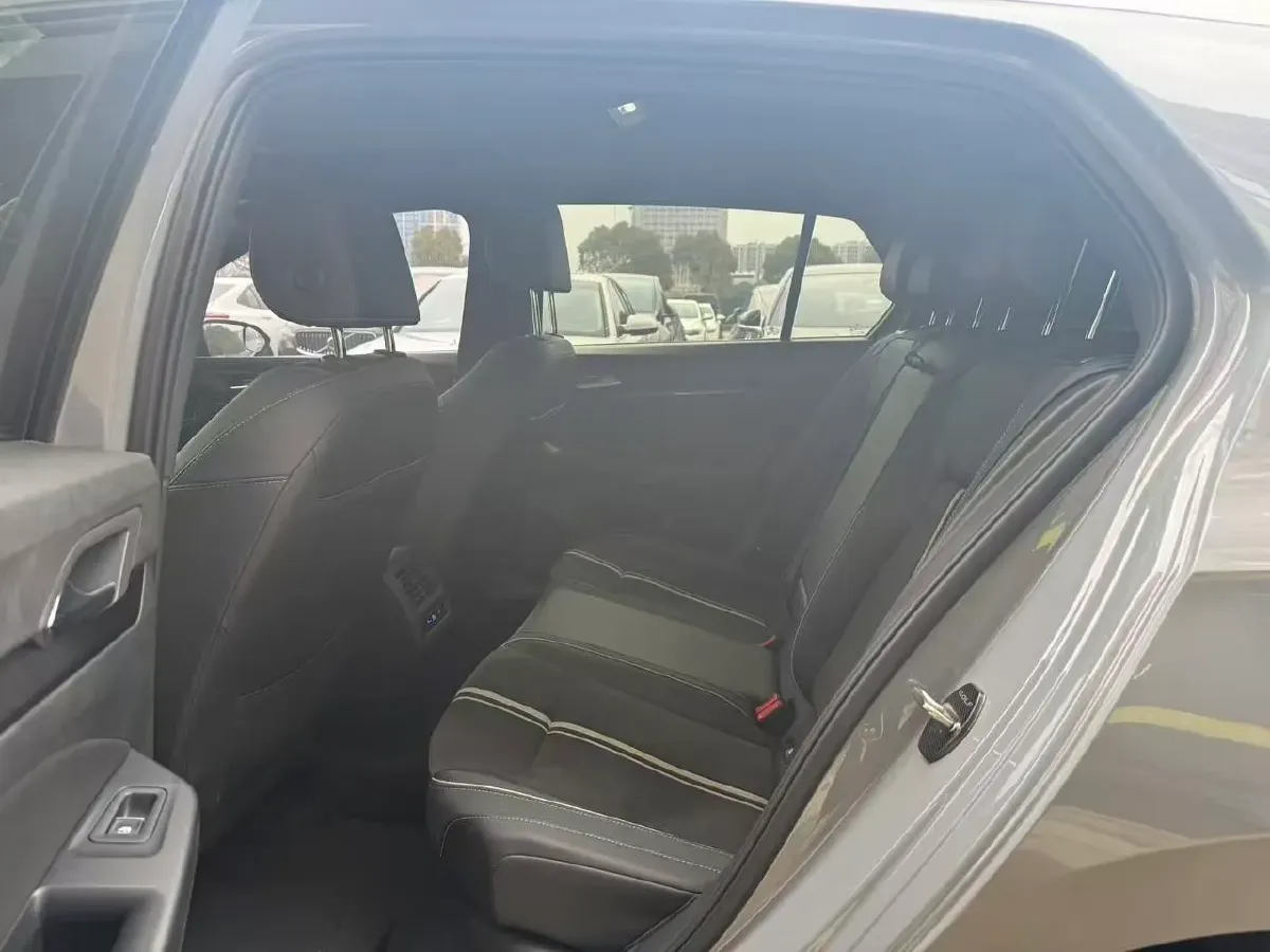 2021 Volkswagen Golf 1.4T 150HP L4 7DCT,autocango,china used car exporter,china ev exporter,chinese used car exporter,chinese used ev exporter