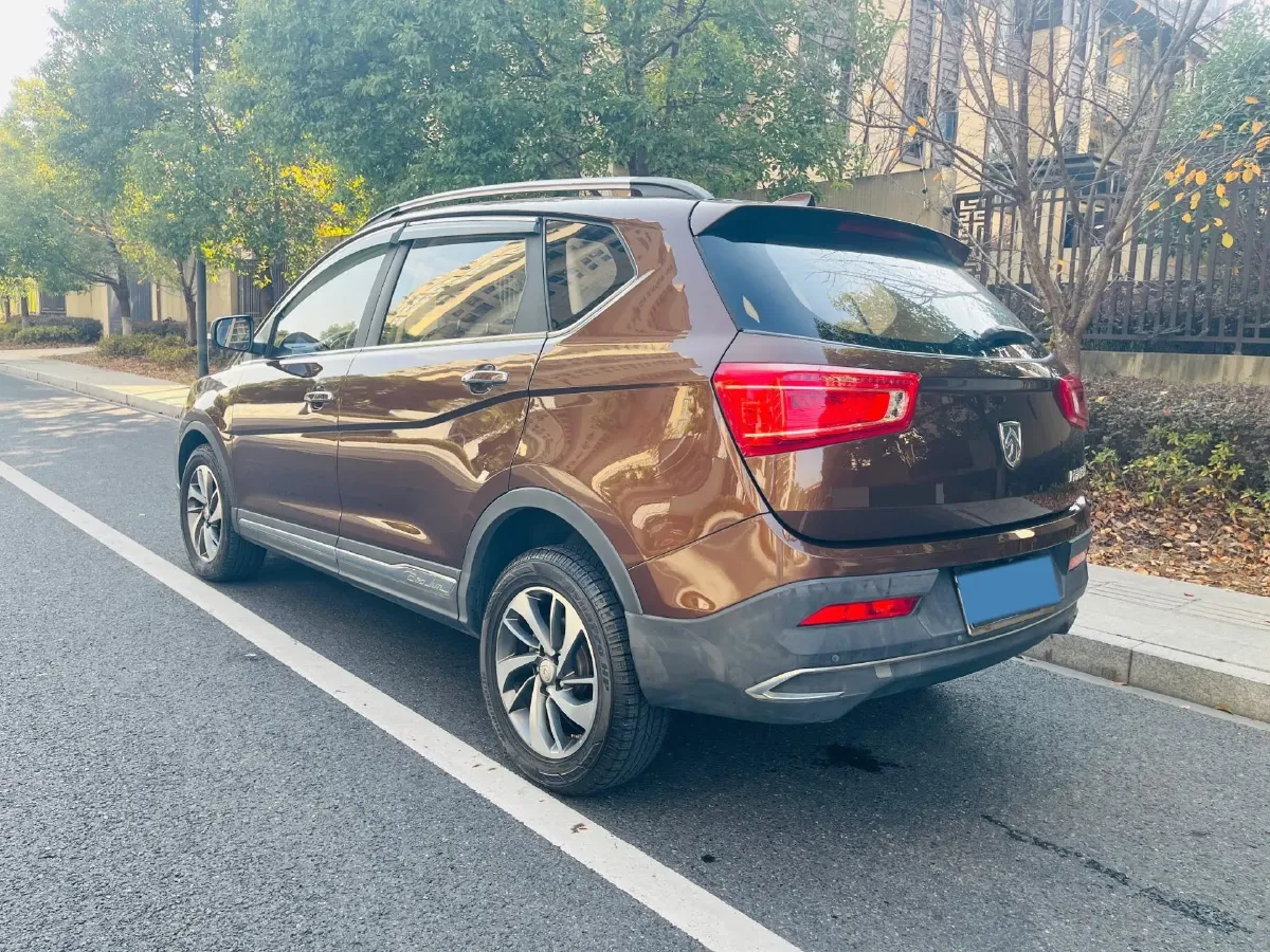 2017 BaoJun 560 1.5T 150HP L4 6DCT,autocango,china used car exporter,china ev exporter,chinese used car exporter,chinese used ev exporter