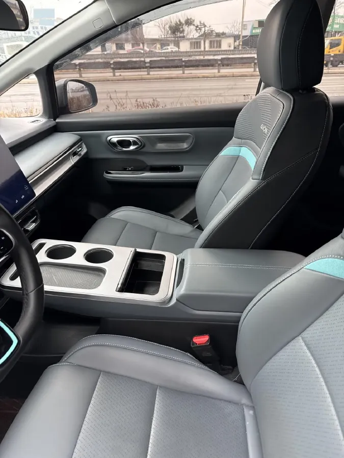 2024 Leapmotor C11 1.5L 95HP L4 REEV 43.74KWH,autocango,china used car exporter,china ev exporter,chinese used car exporter,chinese used ev exporter