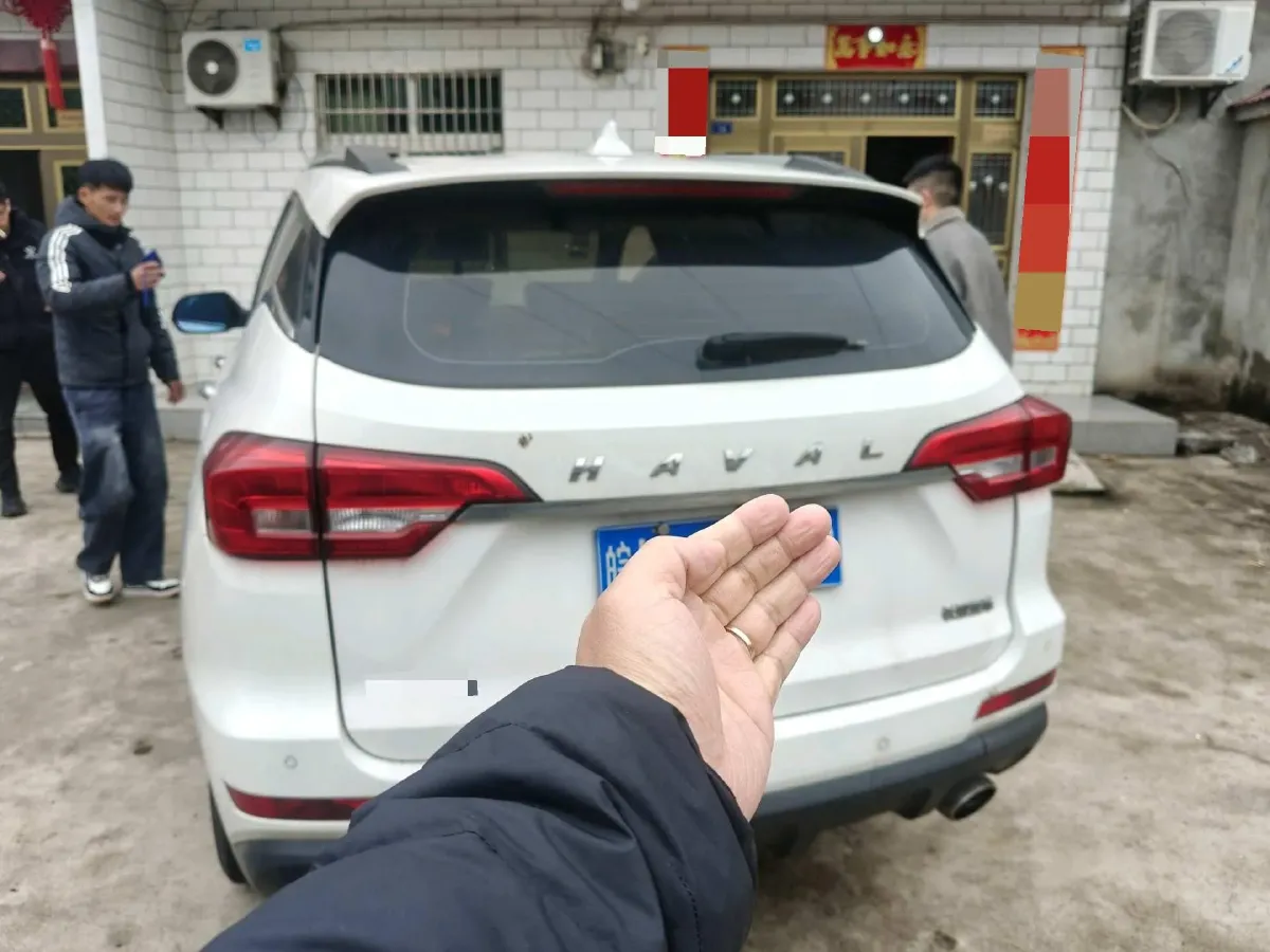 2017 Haval M6 1.5T 150HP L4 6AT,autocango,china used car exporter,china ev exporter,chinese used car exporter,chinese used ev exporter
