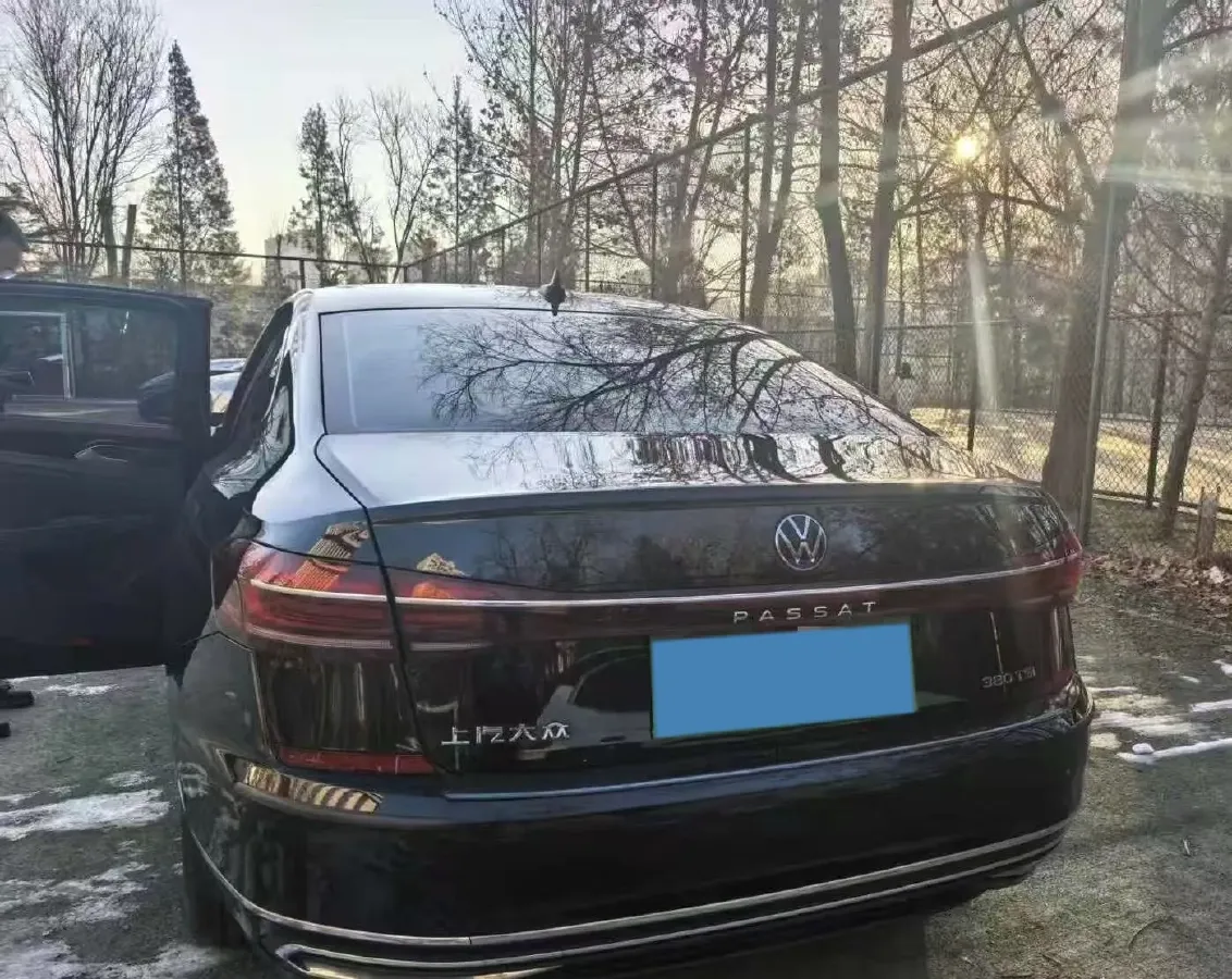 2024 Volkswagen Passat 2.0T 220HP L4 7DCT,autocango,china used car exporter,china ev exporter,chinese used car exporter,chinese used ev exporter