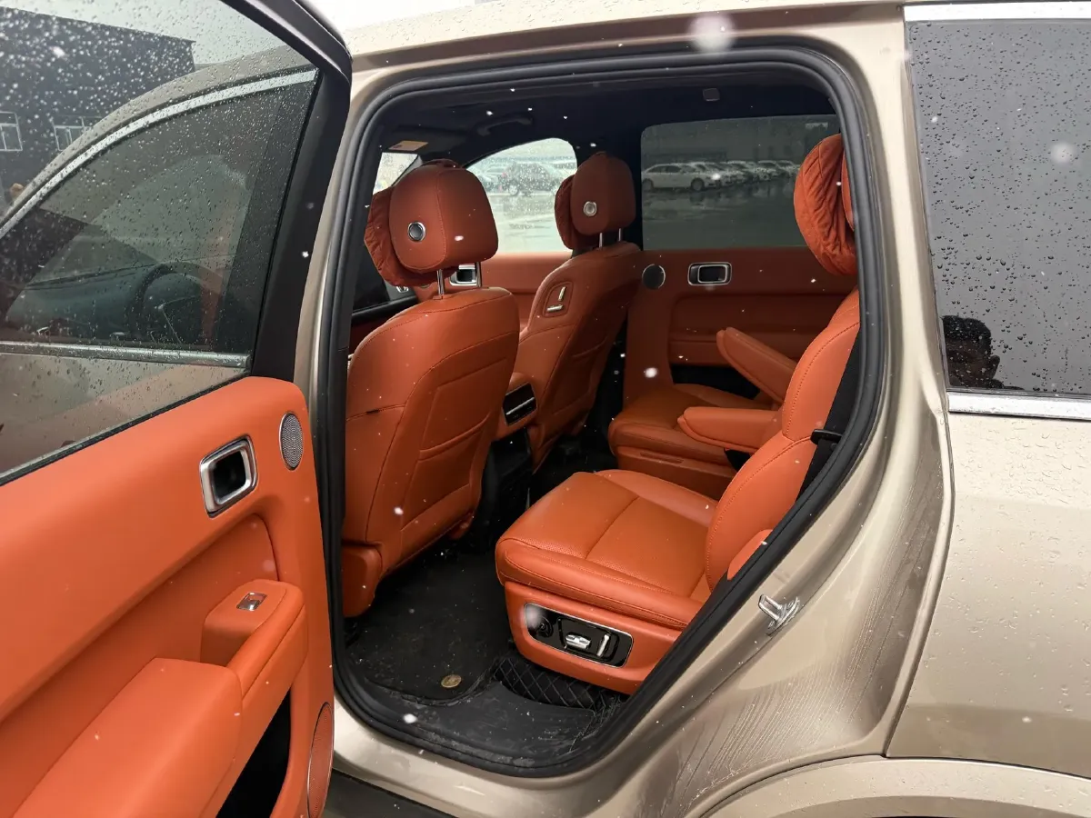 2023 Li L8 Range Extended 154HP REEV 40.9KWH,autocango,china used car exporter,china ev exporter,chinese used car exporter,chinese used ev exporter