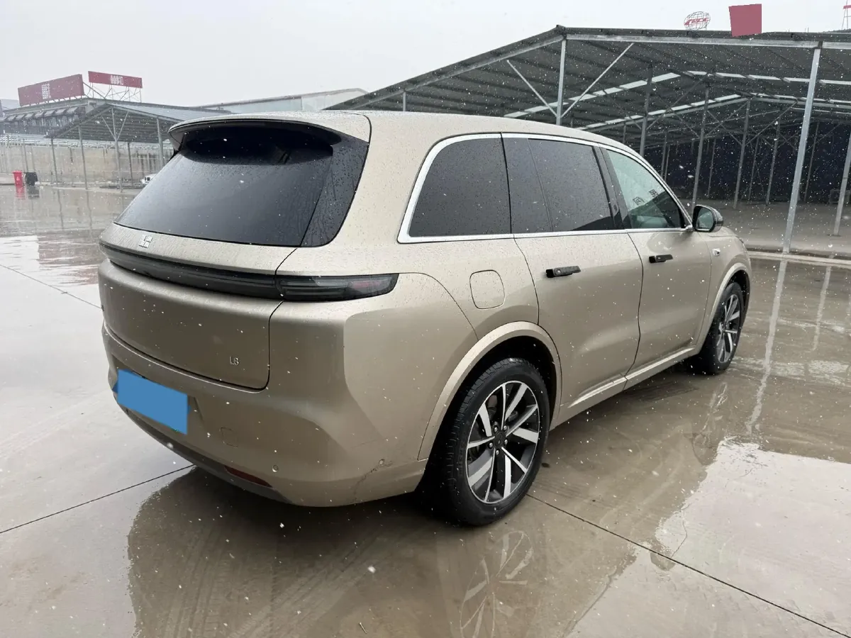 2023 Li L8 Range Extended 154HP REEV 40.9KWH,autocango,china used car exporter,china ev exporter,chinese used car exporter,chinese used ev exporter