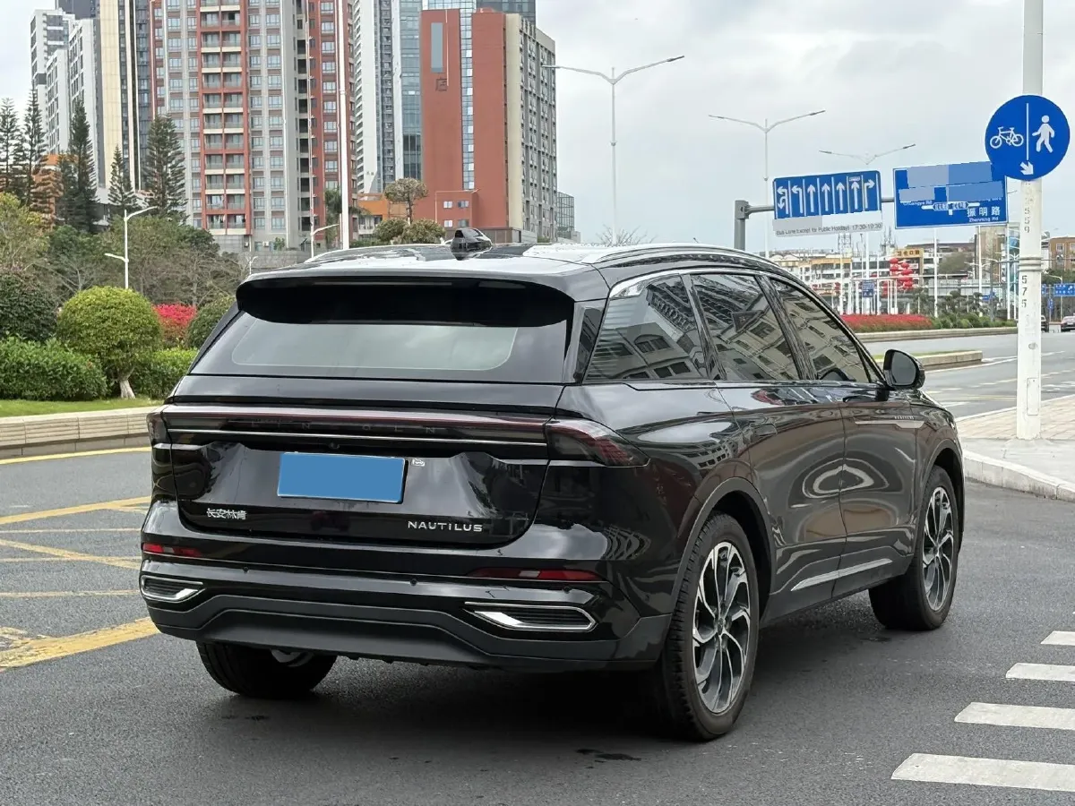 2023 Lincoln Nautilus 2.0T 261HP L4 8AT,autocango,china used car exporter,china ev exporter,chinese used car exporter,chinese used ev exporter