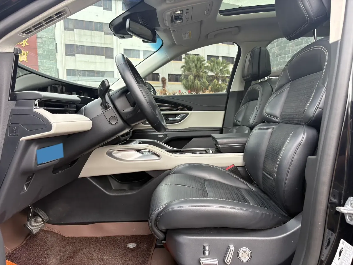 2023 Lincoln Nautilus 2.0T 261HP L4 8AT,autocango,china used car exporter,china ev exporter,chinese used car exporter,chinese used ev exporter