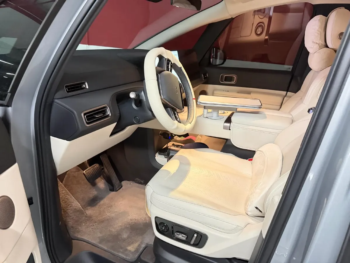 2025 Li MEGA BEV,autocango,china used car exporter,china ev exporter,chinese used car exporter,chinese used ev exporter