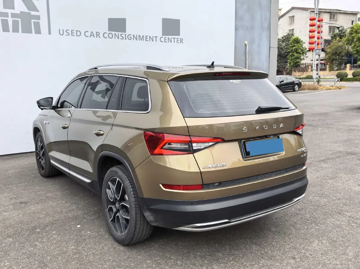 2019 Skoda Superb 2.0T 220HP L4 7DCT,autocango,china used car exporter,china ev exporter,chinese used car exporter,chinese used ev exporter