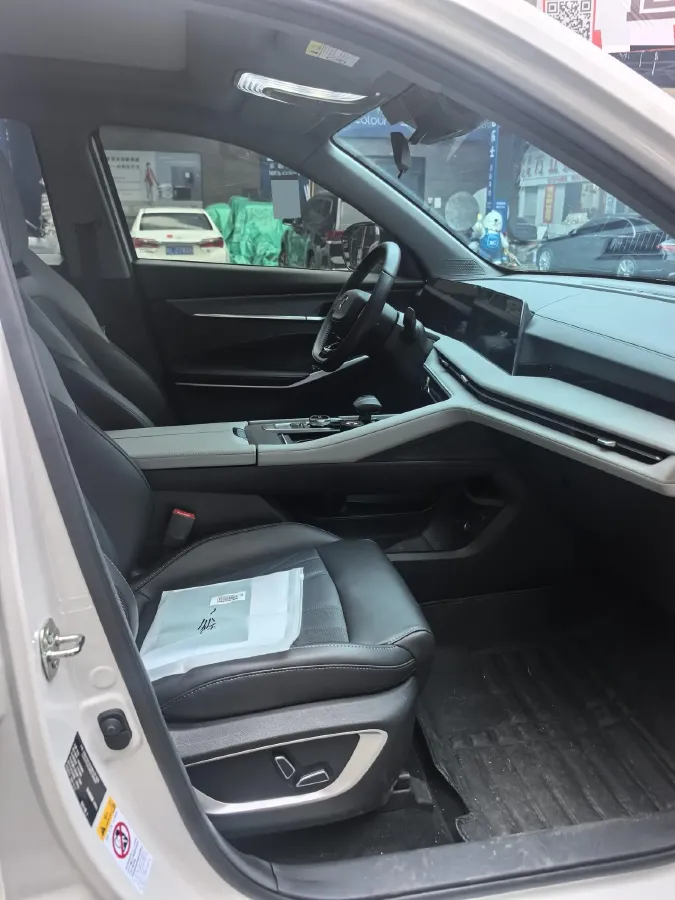 2022 ChangAn CS75 Plus 1.5T 188HP L4 8AT,autocango,china used car exporter,china ev exporter,chinese used car exporter,chinese used ev exporter