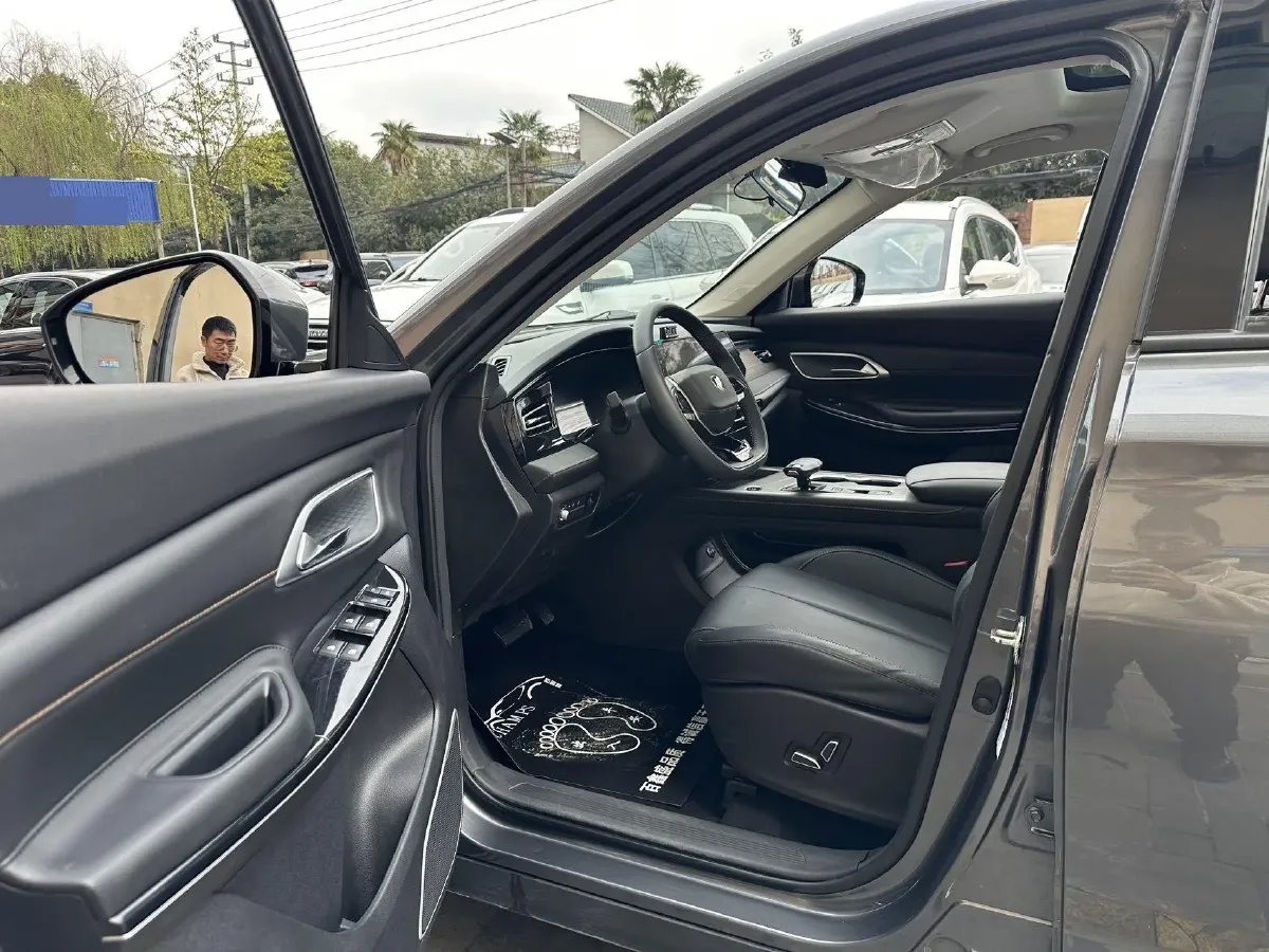 2024 ChangAn X7 PLUS 1.5T 188HP L4 7DCT,autocango,china used car exporter,china ev exporter,chinese used car exporter,chinese used ev exporter