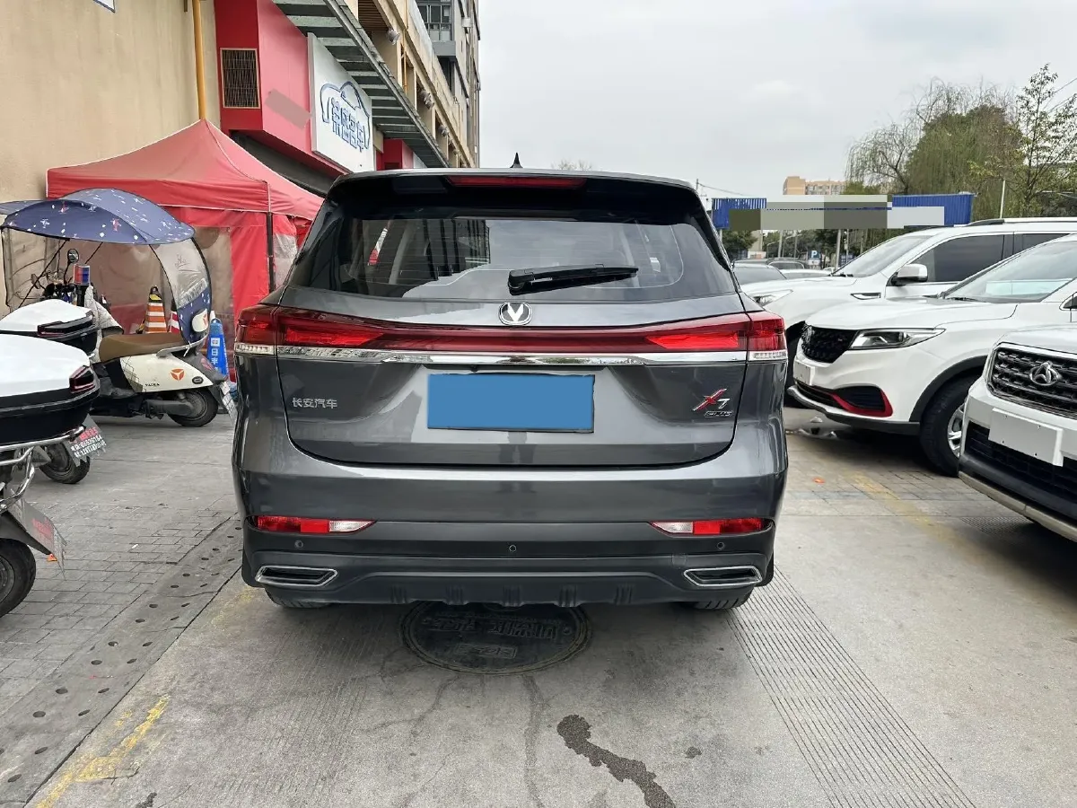 2024 ChangAn X7 PLUS 1.5T 188HP L4 7DCT,autocango,china used car exporter,china ev exporter,chinese used car exporter,chinese used ev exporter