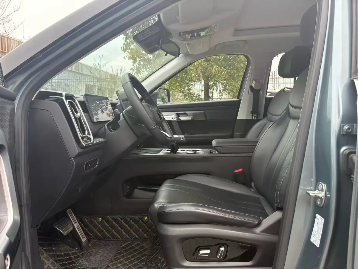 2023 Chery Exploration 06 1.6T 197HP L4 7DCT,autocango,china used car exporter,china ev exporter,chinese used car exporter,chinese used ev exporter