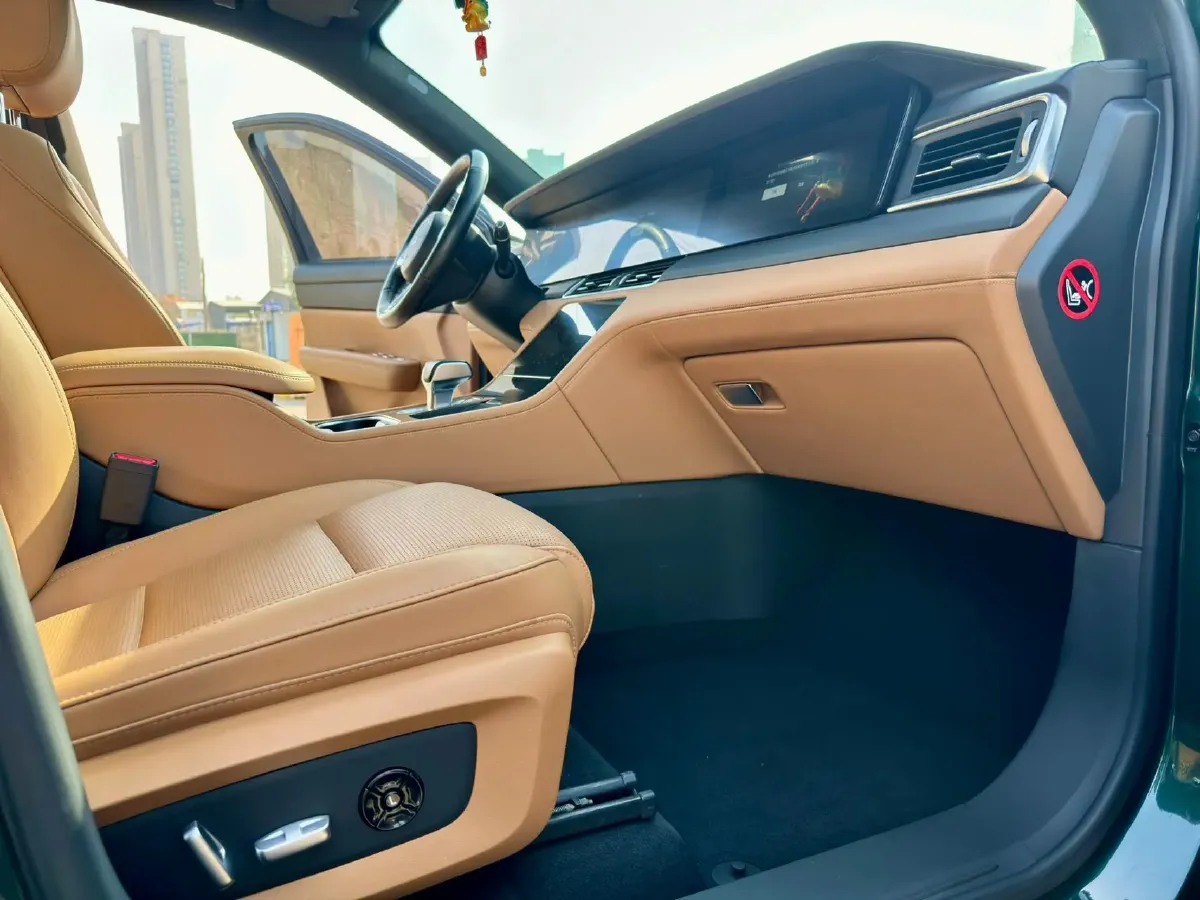 2021 Li ONE Range Extended 131HP REEV 40.5KWH,autocango,china used car exporter,china ev exporter,chinese used car exporter,chinese used ev exporter