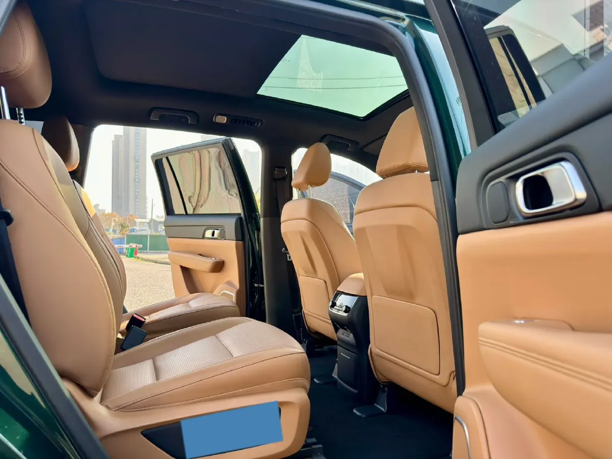 2021 Li ONE Range Extended 131HP REEV 40.5KWH,autocango,china used car exporter,china ev exporter,chinese used car exporter,chinese used ev exporter