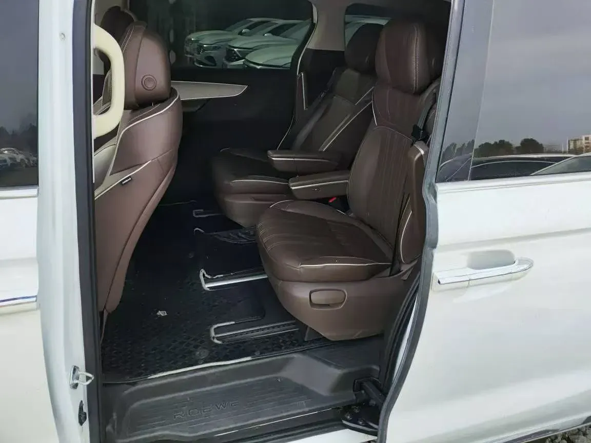 2023 Roewe iMAX8 2.0T 234HP L4 8AT,autocango,china used car exporter,china ev exporter,chinese used car exporter,chinese used ev exporter