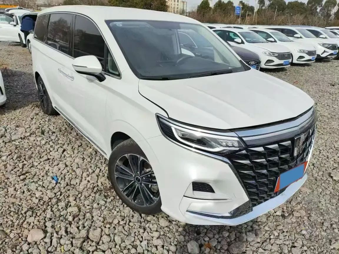 2023 Roewe iMAX8 2.0T 234HP L4 8AT,autocango,china used car exporter,china ev exporter,chinese used car exporter,chinese used ev exporter