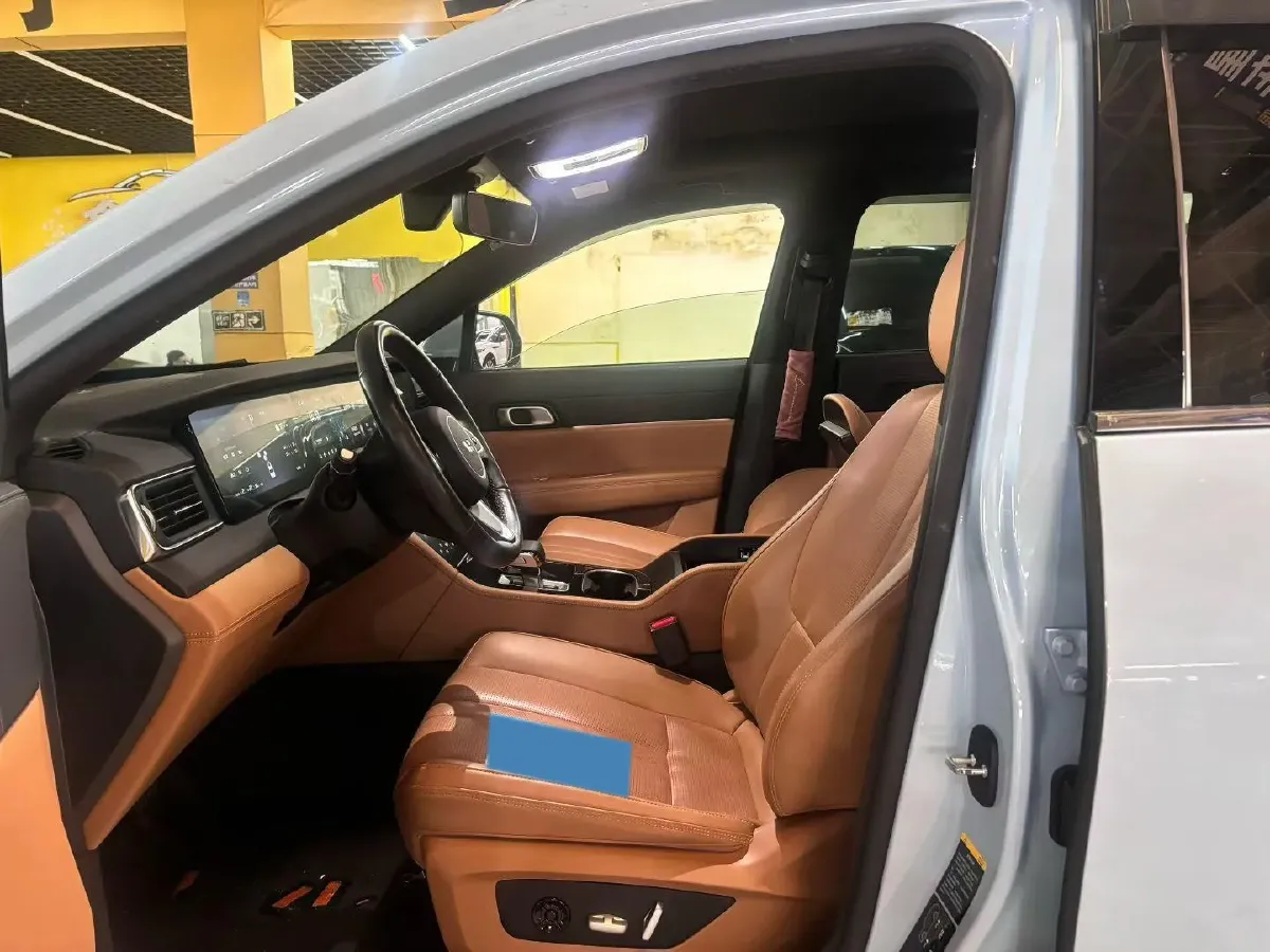 2020 Li ONE Range Extended 131HP REEV 40.5KWH,autocango,china used car exporter,china ev exporter,chinese used car exporter,chinese used ev exporter