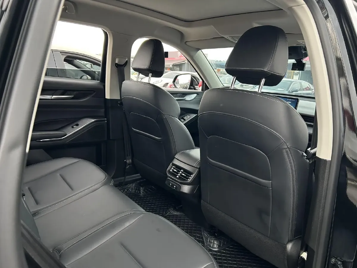 2023 Haval H6 1.5T 154HP L4 2DHT PHEV 9.4KWH,autocango,china used car exporter,china ev exporter,chinese used car exporter,chinese used ev exporter