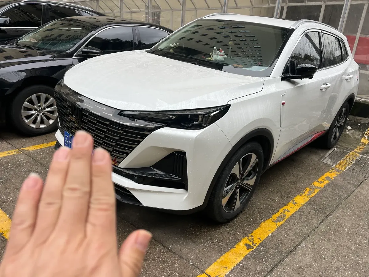 2022 ChangAn Oshan X7 Plus 1.5T 188HP L4 7DCT,autocango,china used car exporter,china ev exporter,chinese used car exporter,chinese used ev exporter